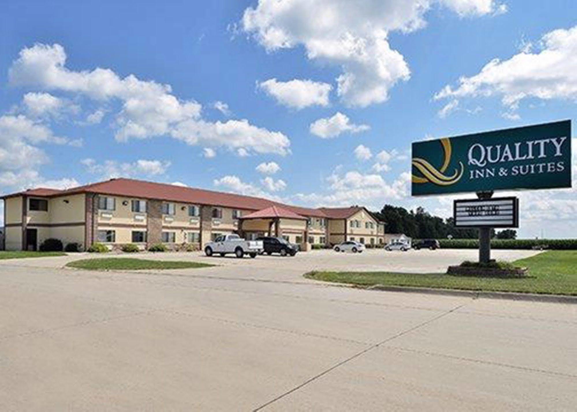 Quality Inn & Suites Grinnell Extérieur photo